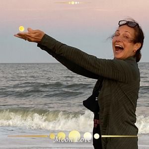 Meet your Posher, Ava